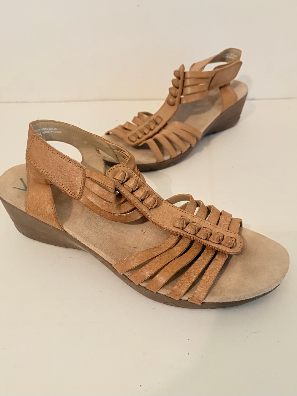 Yuu Handey Comfort Cushioned Low Wedge Heel Tan Strappy Sandals